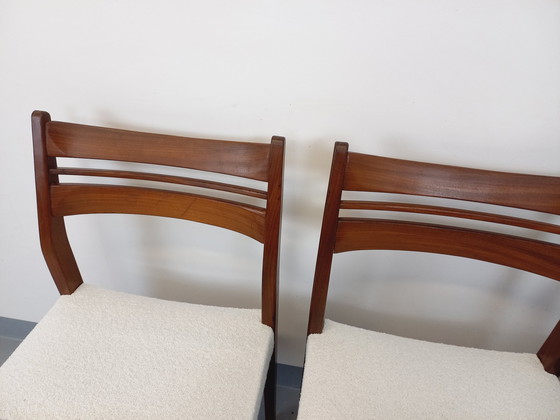 Image 1 of Suite De 6 Chaises Scandinaves Vintage En Teck Et Tissu Bouclette Des Années 60