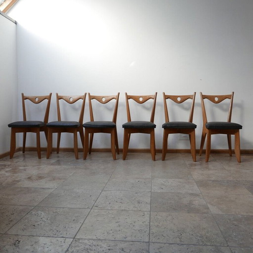 Ensemble de 6 chaises de salle à manger en bois de chêne du milieu du siècle par Guillerme et Chambron, France années 1960