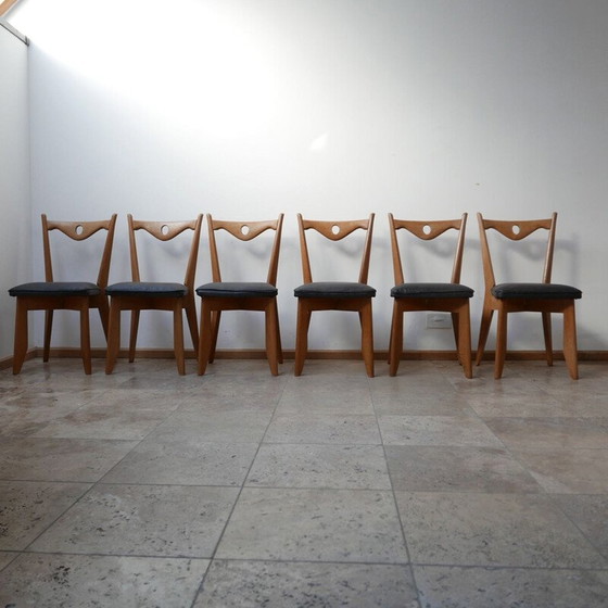 Image 1 of Ensemble de 6 chaises de salle à manger en bois de chêne du milieu du siècle par Guillerme et Chambron, France années 1960