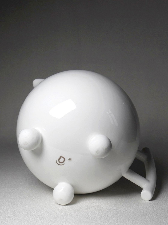 Image 1 of Théière Boule Tripode En Porcelaine Moderne Avec Filtre