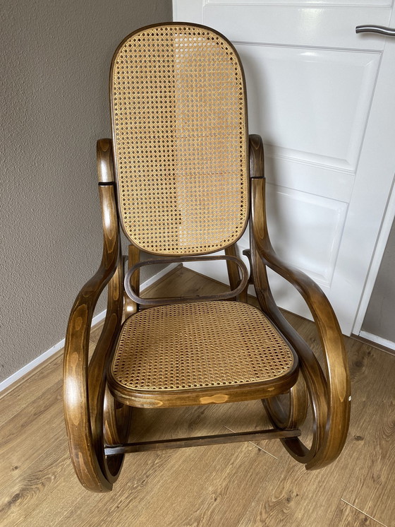 Image 1 of Fauteuil à bascule vintage en bois avec sangles