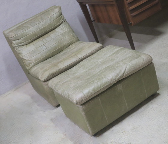 Image 1 of Chaise longue en patchwork sans bras et ottoman en cuir vert olive de Laauser, 1970S