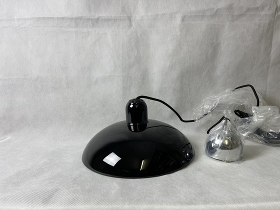 Image 1 of Fritz Hansen Kaiser Idell 6631-P Black Lampe à suspendre