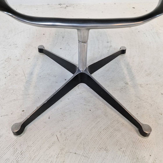 Image 1 of Fauteuils vintage EA 116 en aluminium par Charles et Ray Eames pour Herman Miller, 1960