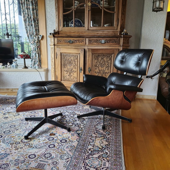 Image 1 of Vitra - Charles & Ray Eames - Chaise longue avec pouf (2) - Modèle 670 & 671