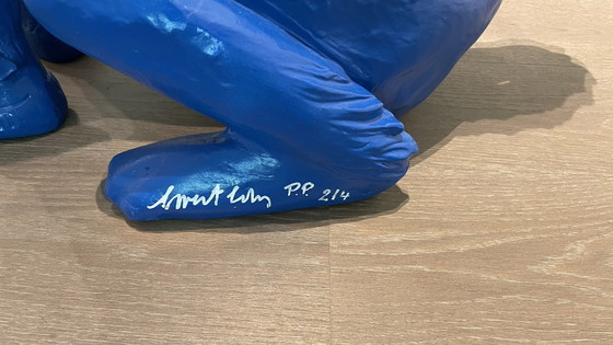 Image 1 of Possédez une pièce rare : Le chihuahua bleu cloné de William Sweetlove (épreuve d'imprimerie 2/4)