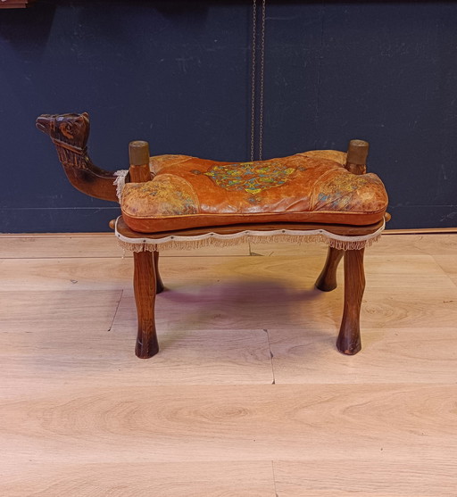 Tabouret Egyptian Camel Cuir et Bois Vintage