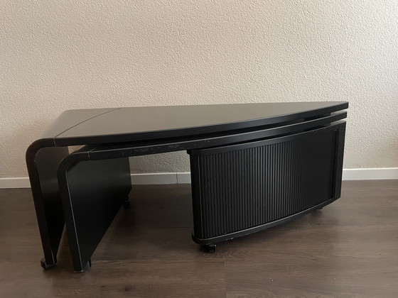 Image 1 of Table basse flexible Leolux Noir