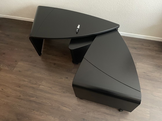 Image 1 of Table basse flexible Leolux Noir