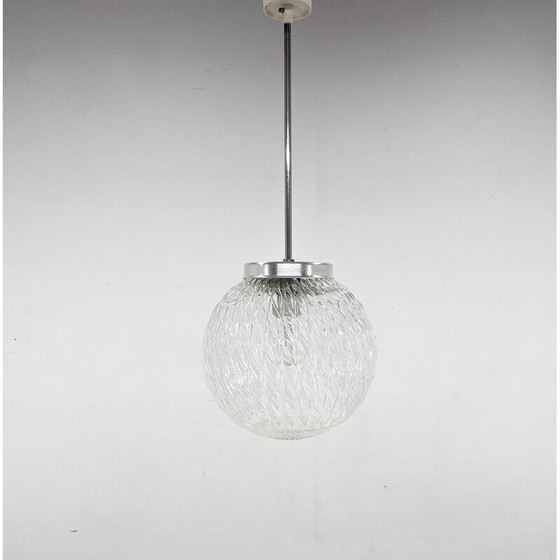 Image 1 of Lampe suspendue boule en verre clair, Tchécoslovaquie