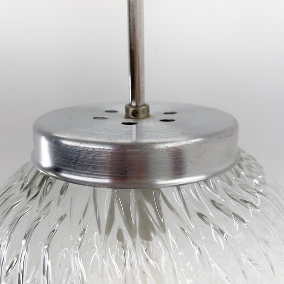 Image 1 of Lampe suspendue boule en verre clair, Tchécoslovaquie