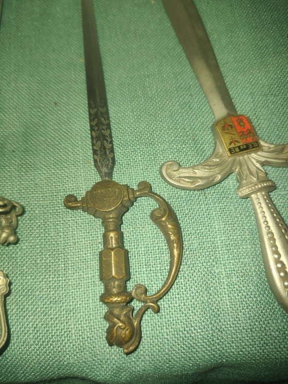 Image 1 of 4 Coupe Papier Vintage