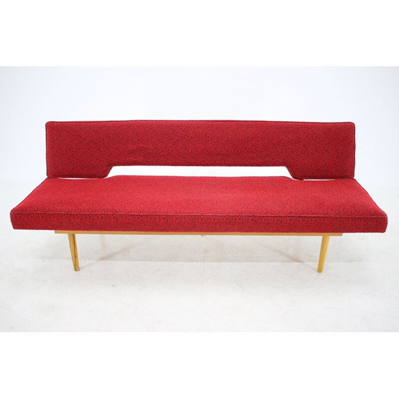 Image 1 of Lit de repos ou canapé du milieu du siècle Miroslav Navratil, Interier Praha, années 1960