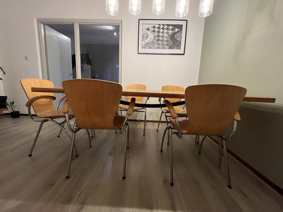 Image 1 of Table design avec ensemble de 5 fauteuils papillon