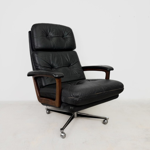 Lübke Lounge Chair avec ottomane en cuir noir, années 1960