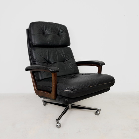 Image 1 of Lübke Lounge Chair avec ottomane en cuir noir, années 1960