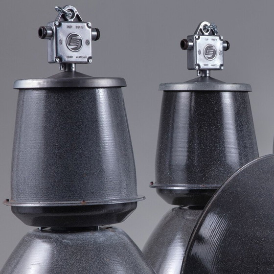 Image 1 of Lampe suspendue industrielle vintage polonaise, 1960