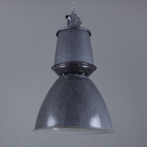 Image 1 of Lampe suspendue industrielle vintage polonaise, 1960