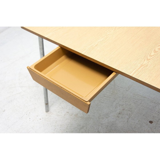 Image 1 of Bureau en formica du milieu du siècle, Tchécoslovaquie Années 1960