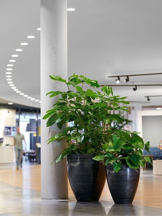 Image 1 of Vase vintage avec plante artificielle