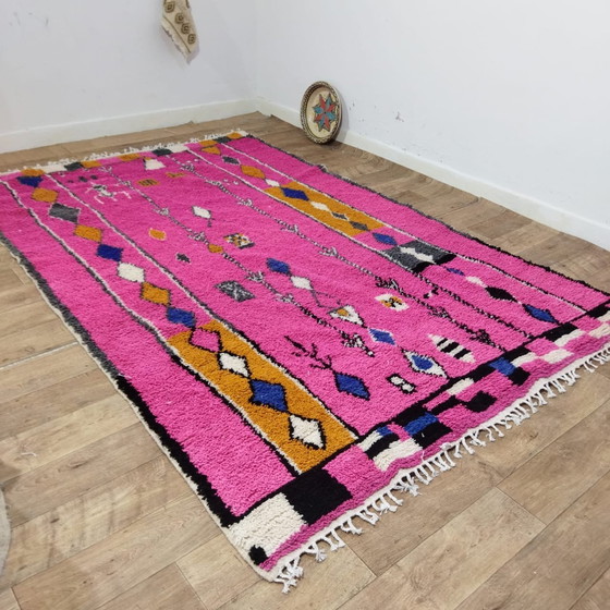 Image 1 of Handgewebter Rosa Und Weißer Berber-Teppich Aus Naturwolle - Tapis berbère rose et blanc fait main en laine naturelle