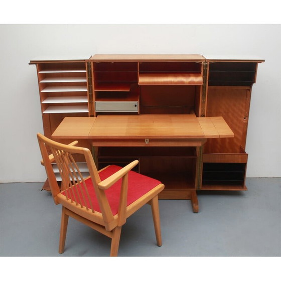 Image 1 of Bureau vintage "Magic box" en chêne par Mummenthaler et Meier, Suisse 1950