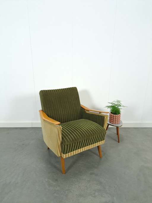 Fauteuil en tissu velours vert avec accoudoirs en bois 4x