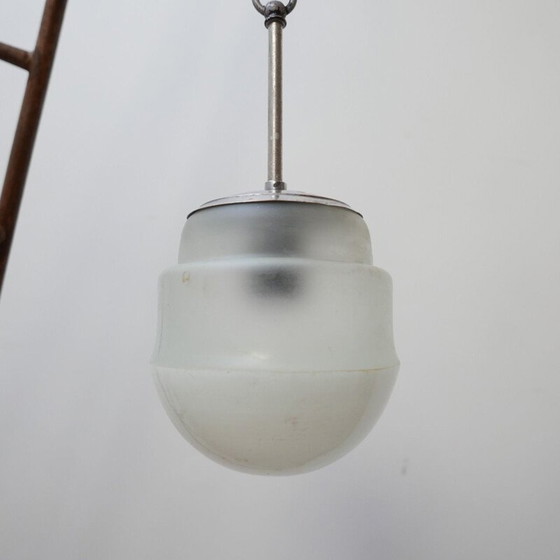 Image 1 of Suspension vintage bicolore en verre opalin et blanc, Allemagne 1950