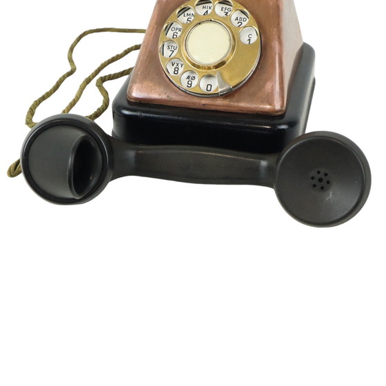 Image 1 of Ancien téléphone à cadran en cuivre