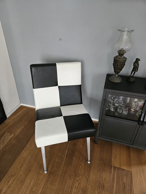 Chaise Hilberts noir et blanc en cuir