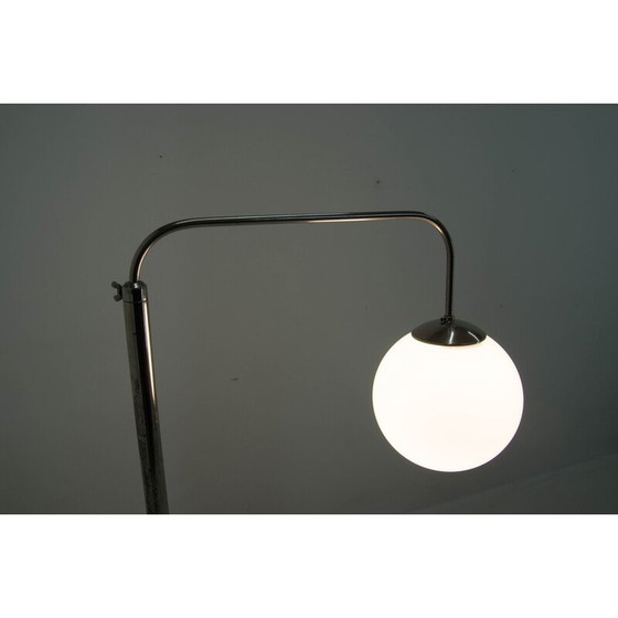Image 1 of Lampadaire réglable fonctionnaliste vintage en bois, nickel et verre opalin, années 1930