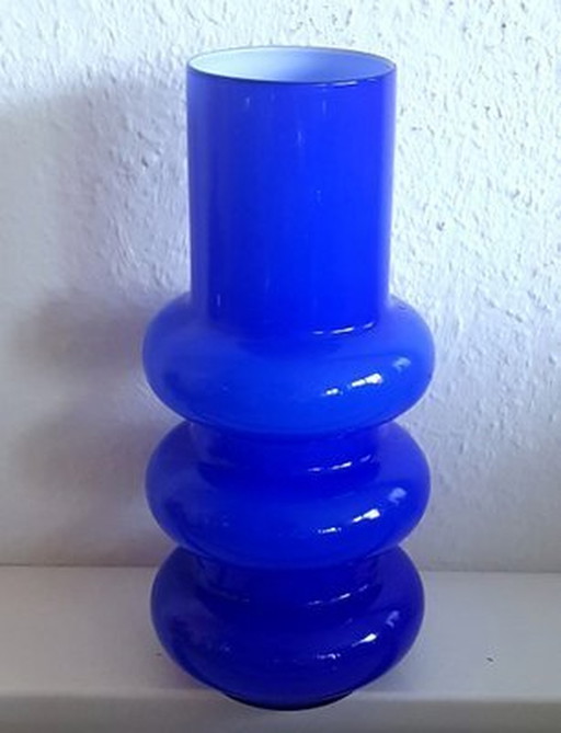Vase Ryd Glasbruek bleu suédois, 1970S
