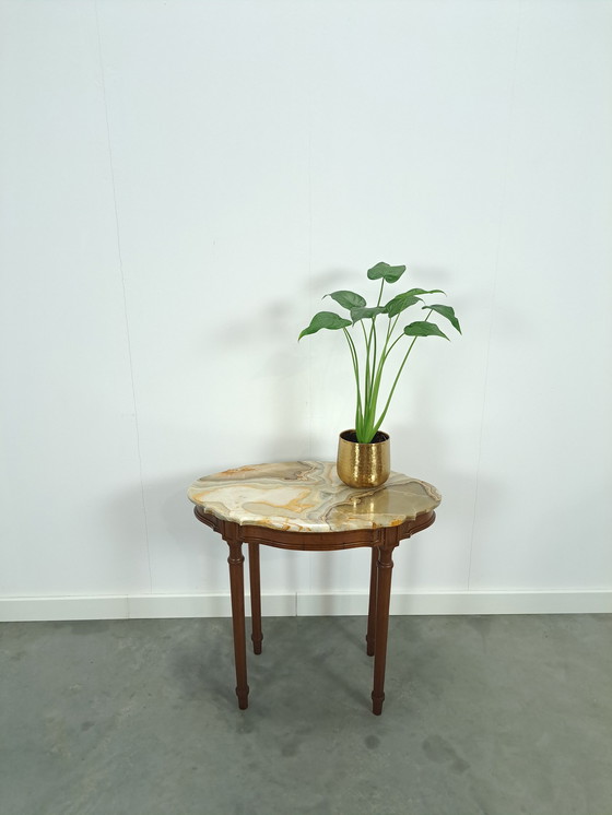 Image 1 of Ancienne table en bois avec plateau en marbre de France