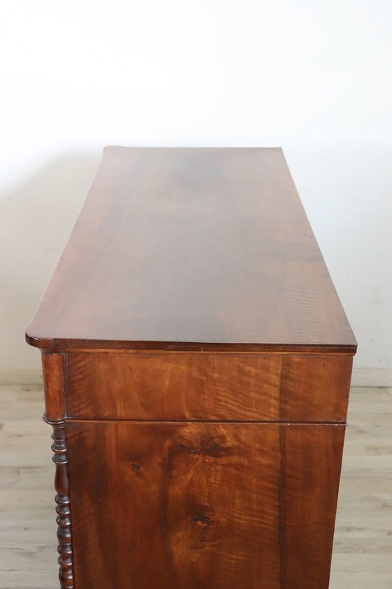 Image 1 of Commode ancienne en bois