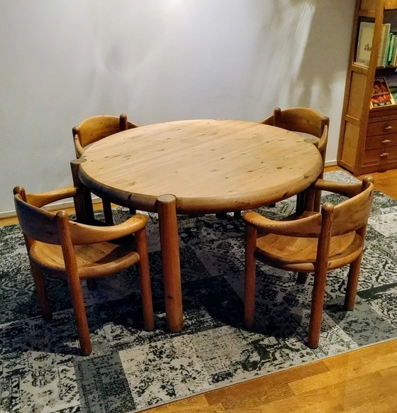 Image 1 of Reiner Doumiller pour Hirthals Sowmill. Table extensible en pin avec 6 chaises. Base rare pour 2 chaises détachées.