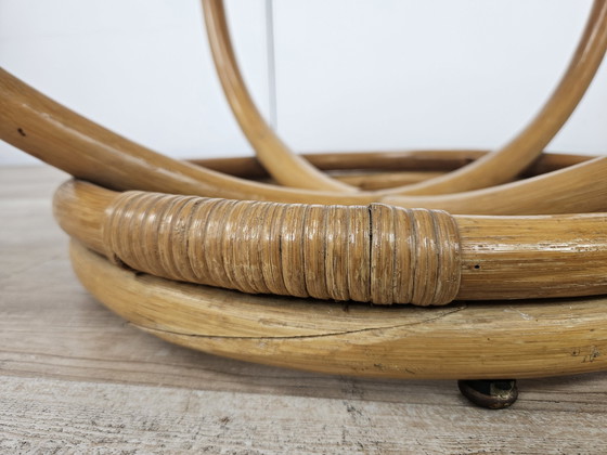 Image 1 of Table basse ronde en bambou et verre fumé