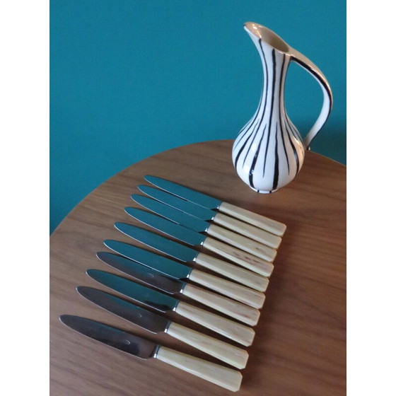Image 1 of Ensemble de 10 couteaux vintage en résine avec vase en céramique, France 1950