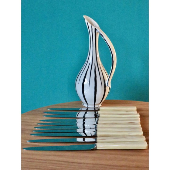 Image 1 of Ensemble de 10 couteaux vintage en résine avec vase en céramique, France 1950