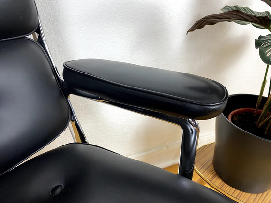 Image 1 of Vitra Lobby Chair Es 104 De Charles & Ray Eames