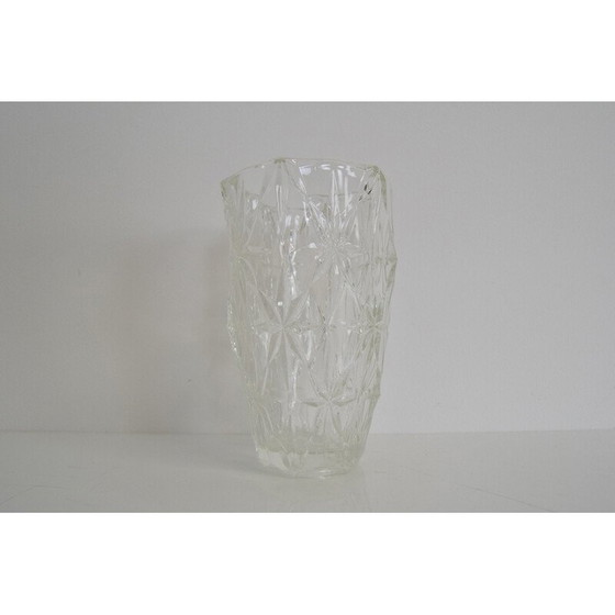 Image 1 of Vase en verre du milieu du siècle, Tchécoslovaquie années 1950