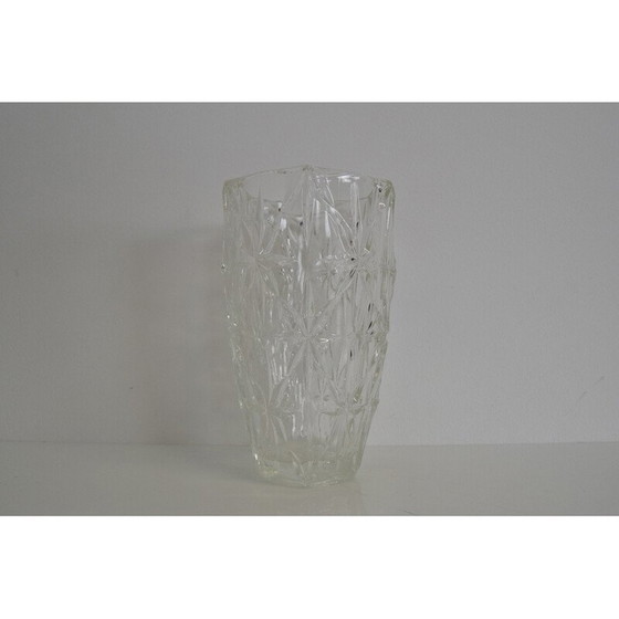 Image 1 of Vase en verre du milieu du siècle, Tchécoslovaquie années 1950