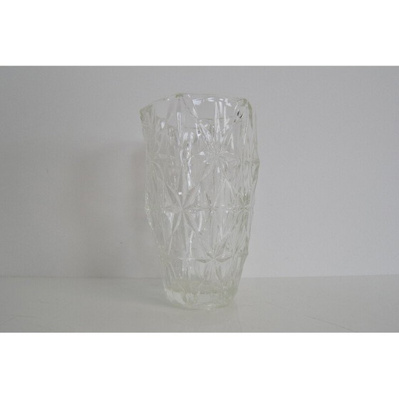 Image 1 of Vase en verre du milieu du siècle, Tchécoslovaquie années 1950