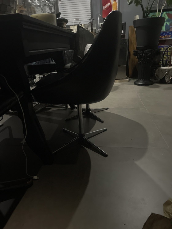 Image 1 of Fauteuils pivotants vintage en cuir