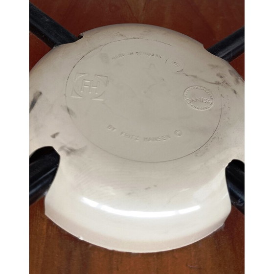 Image 1 of Chaise vintage 3103 en bois massif de Fritz Hansen