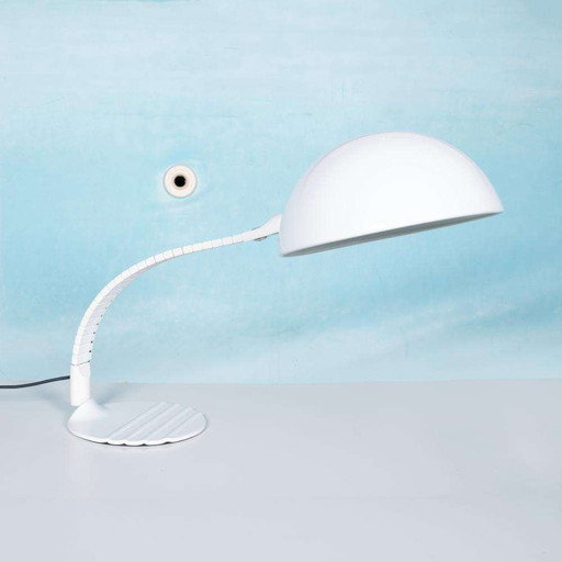 Lampe de bureau de l'ère spatiale design italien des années 70 Martinelli Luce