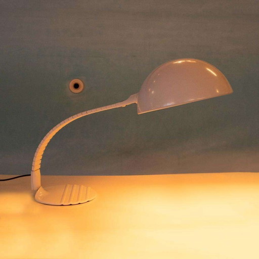 Lampe de bureau de l'ère spatiale design italien des années 70 Martinelli Luce