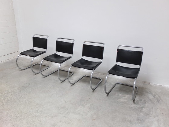 Image 1 of Ensemble de 4 chaises de salle à manger 'Mr10' de Mies Van Der Rohe pour Knoll, 1960S