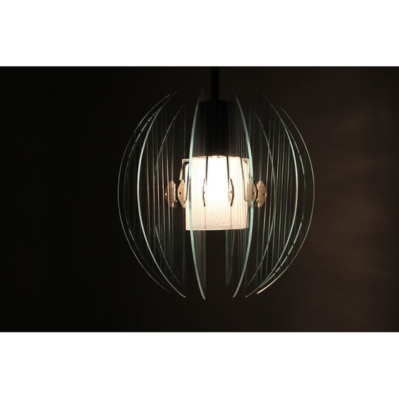 Image 1 of Lampe suspendue en verre du milieu du siècle, Tchécoslovaquie années 1960
