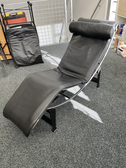 Lc 4 Cassina par Le Corbusier