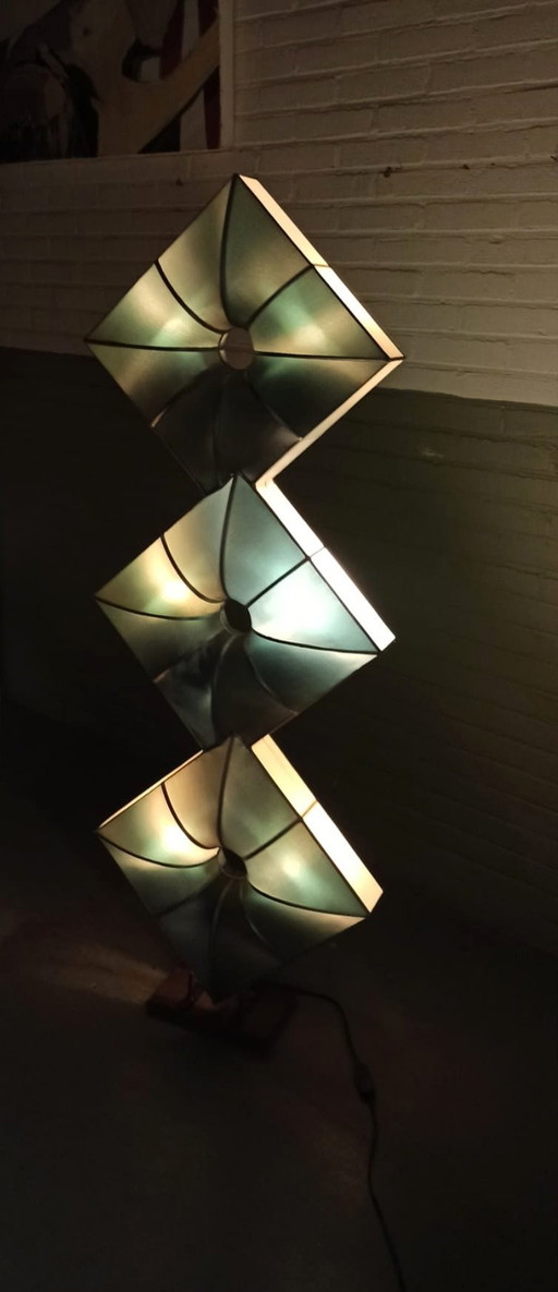 Lampadaire sculptural